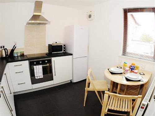 Aberdeen Serviced Apartments - Bloomfield Екстер'єр фото